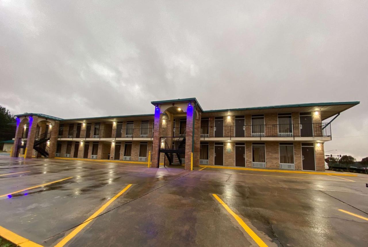 Days Inn By Wyndham Forest Exterior foto